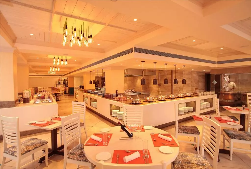 hotel holiday inn resort goa_shabavizparvaz_02.jpg